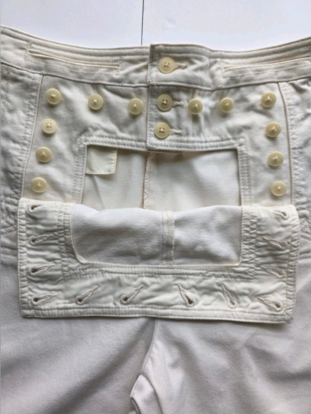 Tory Burch Button Detail Cropped Wide Leg Sailor Pants in Ivory Heavy Denim Sz 4 - Picture 5 of 15